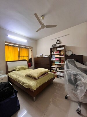 Bedroom in 2 BHK Apartment at Andheri West – for Sale