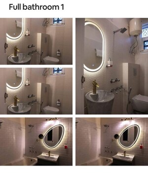 Bathroom in 3 BHK Builder Floor at Dlf Phase ii – for Rent