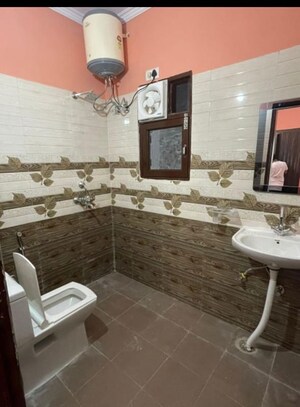 Bathroom in 2 BHK Builder Floor at Sector 45 – for Rent