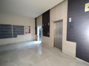 Room in 2 BHK Apartment at Puranik Abitante, Bavdhan – for Rent