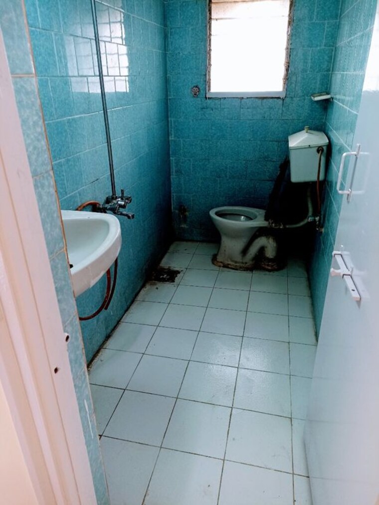 Bathroom, atul nagar 2 Bedroom 850 Sq.Ft. Apartment In Atul Nagar Pune 10189771