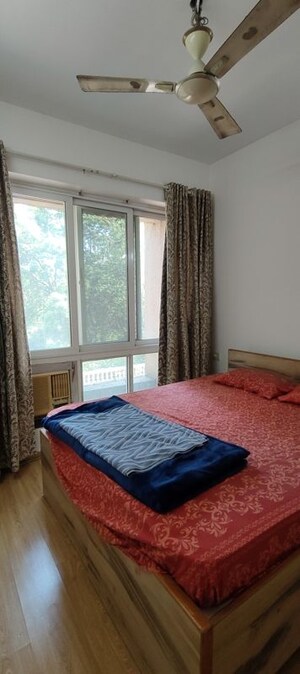 Master Bedroom in 3 BHK Apartment at Hiranandani Meadows, Manpada – for Rent