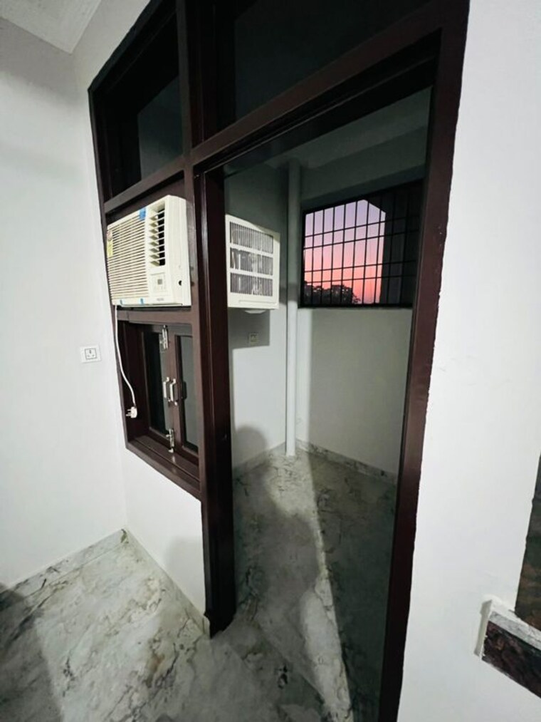 Balcony, wazirabad 1 RK 200 Sq.Ft. Builder Floor In Wazirabad Gurgaon 10189806