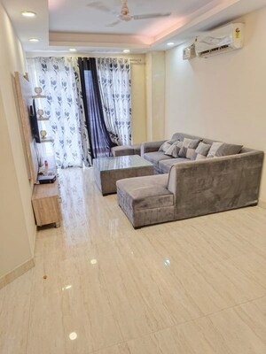 Living Room in 3 BHK Builder Floor at Sector 48 – for Rent