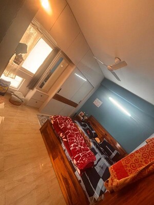 Furnished Amenities in 3 BHK Builder Floor at BPTP District 3, Sector 85 – for Sale