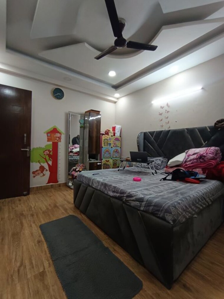 Bedroom, green fields colony 4 Bedroom 240 Sq.Yd. Builder Floor In Green Fields Colony Faridabad 10189913
