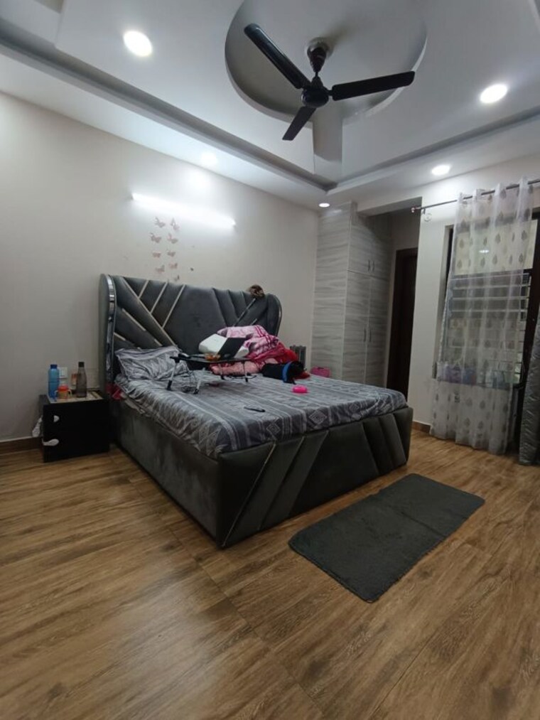 Bedroom, green fields colony 4 Bedroom 240 Sq.Yd. Builder Floor In Green Fields Colony Faridabad 10189913