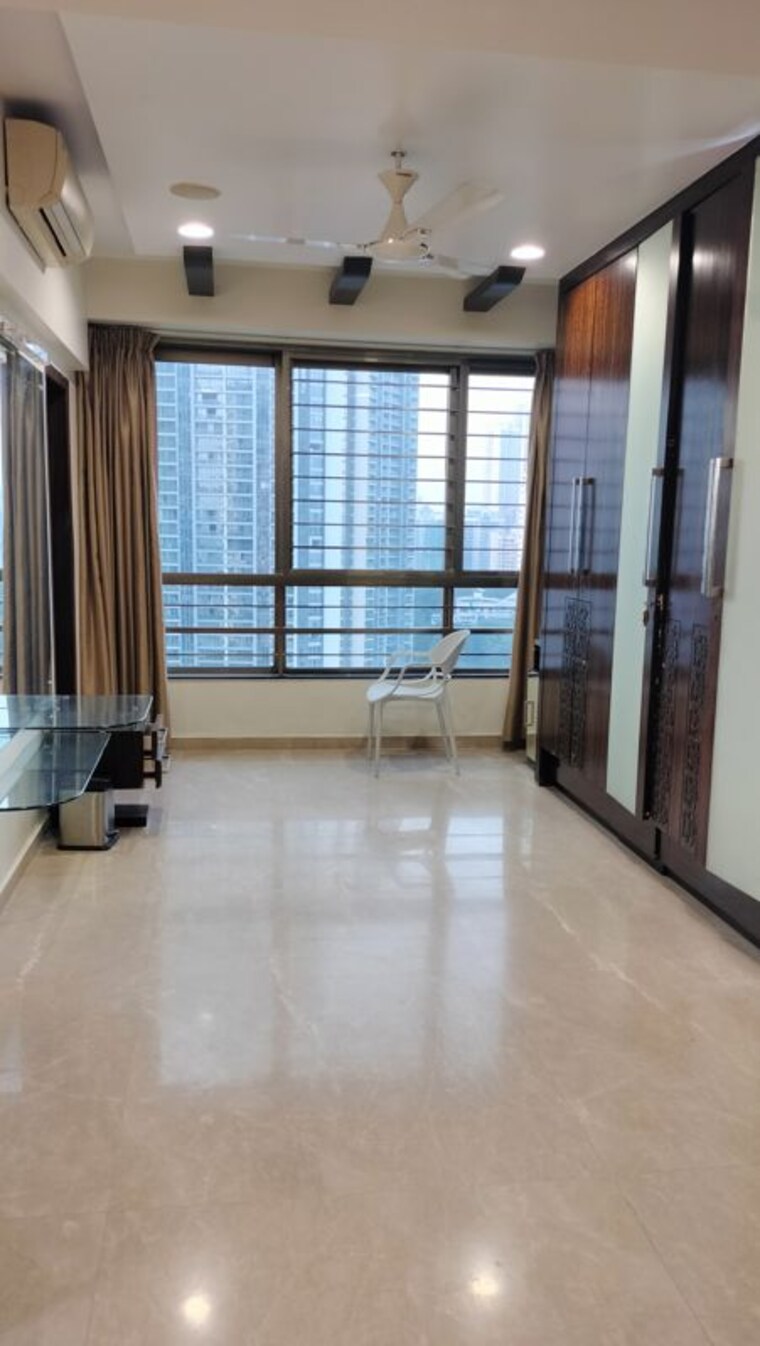 Bedroom, oberoi-realty-woods 5 Bedroom 2100 Sq.Ft. Apartment In Goregaon East Mumbai 10189867