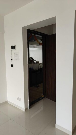 Room in 2 BHK Apartment at Sukhwani Hermosa Casa, Mundhwa – for Rent