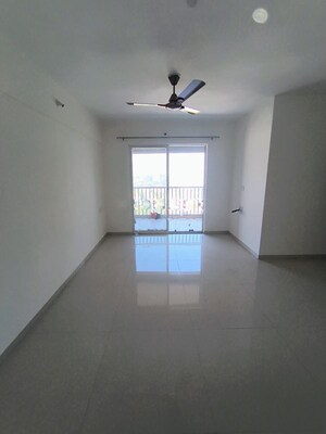 Room in 2 BHK Apartment at Sukhwani Hermosa Casa, Mundhwa – for Rent