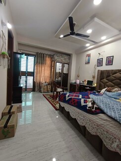 4 BHK + Pooja Room,Servant Room,Study Room,Extra Room Builder Floor For Rent in Green Fields Colony