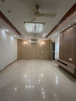 Kitchen in 4 BHK Builder Floor at Sector 48 – for Rent