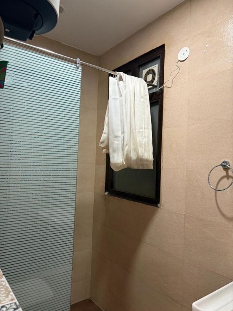 Room, sector 48 4 Bedroom 350 Sq.Yd. Builder Floor In Sector 48 Gurgaon 10189942