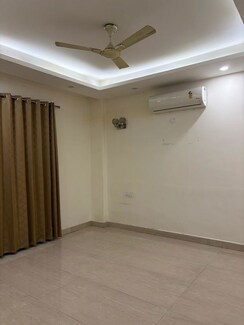 4 BHK + Servant Room,Study Room Builder Floor For Rent in Sector 48