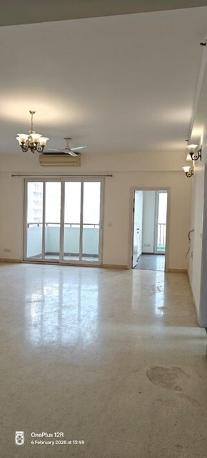Room in 4 BHK Apartment at Emaar The Palm Drive-The Premier Terraces, Sector 66 – for Rent