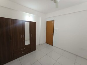 Room in 2 BHK Apartment at Arvind Skylands, Jakkuru – for Rent