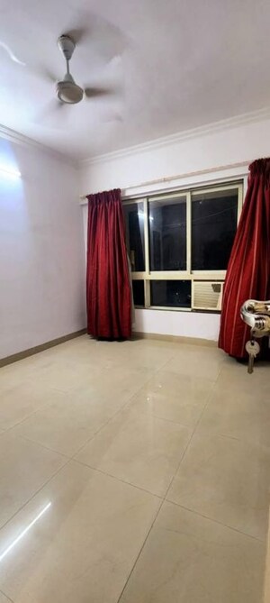 Room in 2 BHK Apartment at Nahar Amrit Shakti, Chandivali – for Rent
