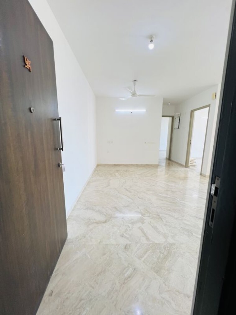 Room, hiranandani-estate-rodas-enclave 2 Bedroom 727 Sq.Ft. Apartment In Ghodbunder Road Thane 10190009