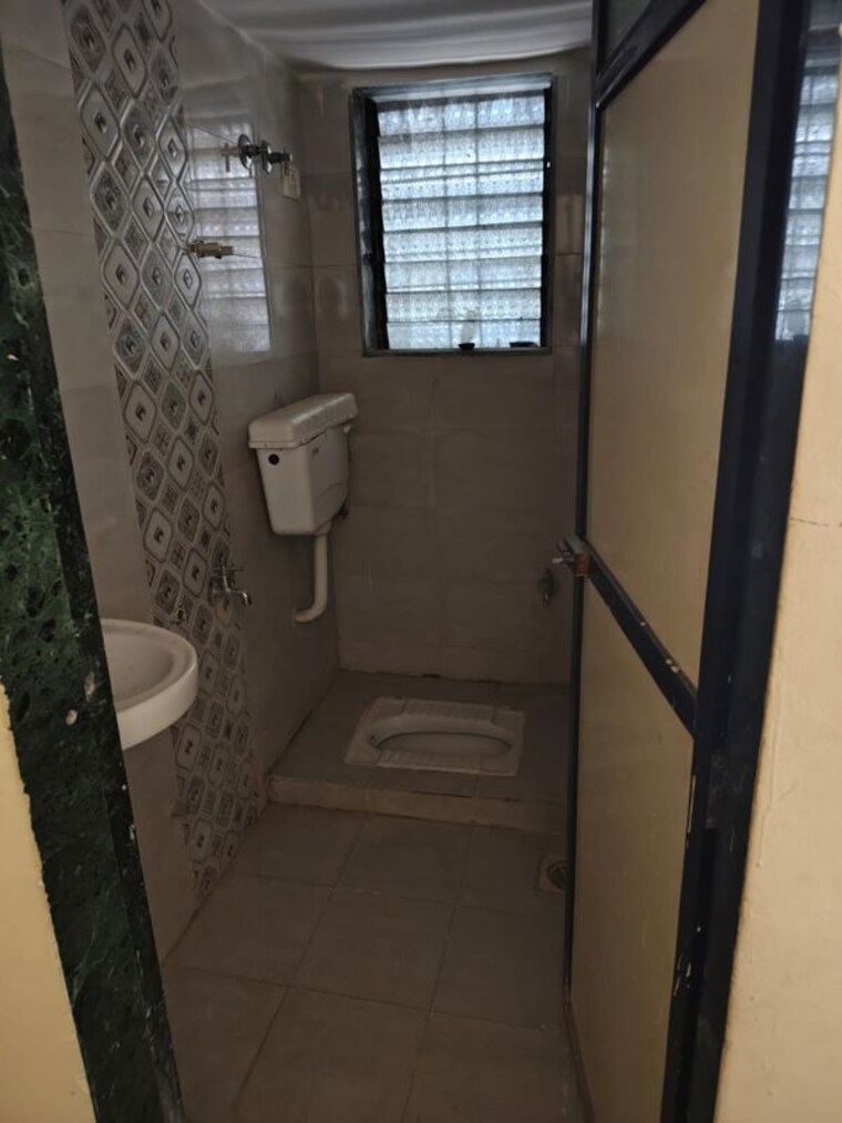 Bathroom, boisar 1 RK 400 Sq.Ft. Builder Floor In Boisar Palghar 10189987