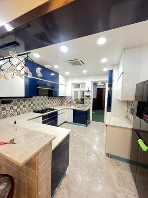 Master Bedroom in 4 BHK Apartment at Gaurs Platinum Towers, Sector 79 – for Rent