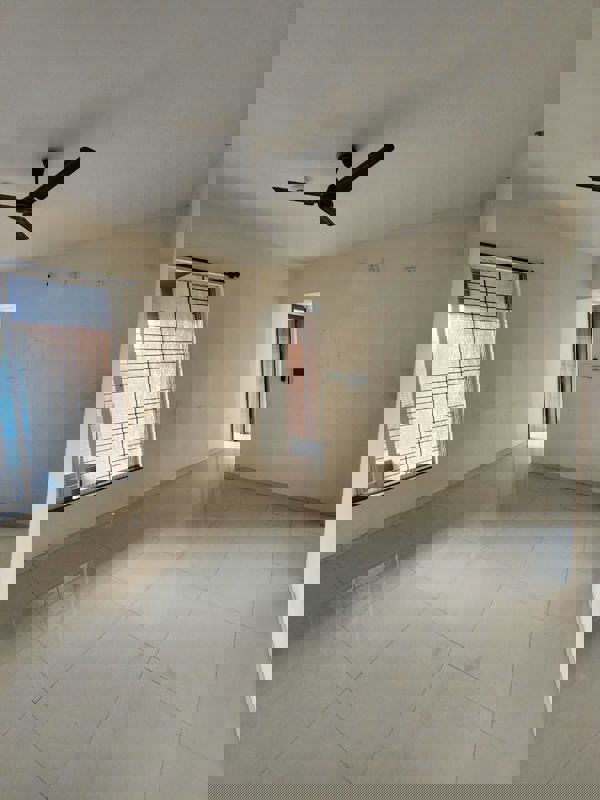 2 BHK + Pooja Room 800 Sq.Ft. Apartment in 5 Star Royal Grande