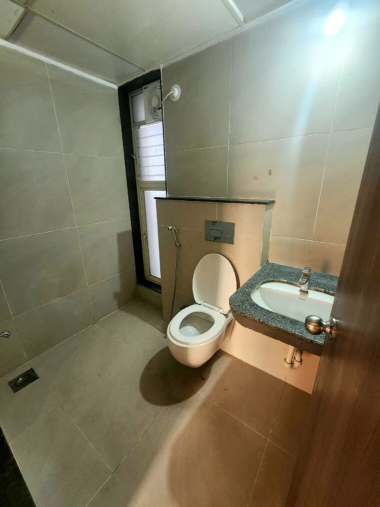 Bathroom, 5-star-royal-grande 2 Bedroom 800 Sq.Ft. Apartment In Wakad Pune 10190101