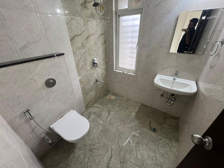 Bathroom, mantra-insignia 3 Bedroom 1390 Sq.Ft. Apartment In Mundhwa Pune 10190132