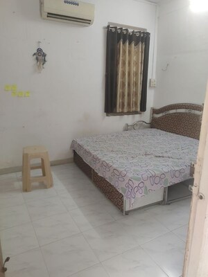 Bedroom in 1 RK Apartment at Adarsh Nagar Society, Worli – for Rent