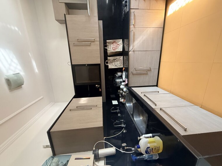 Kitchen, sector 21c 2.5 Bedroom 350 Sq.Yd. Independent House In Sector 21c Faridabad 10190157