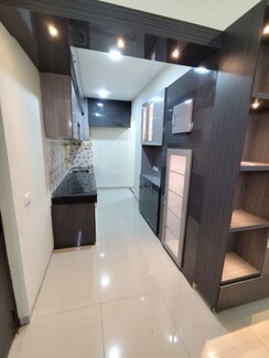 1 BHK Apartment For Rent in Wave City