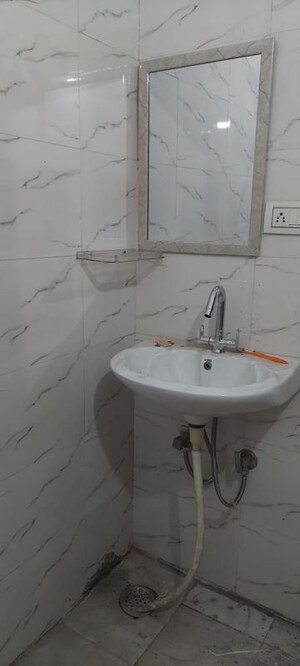 Bathroom in 3 BHK Builder Floor at Sector 40 – for Rent