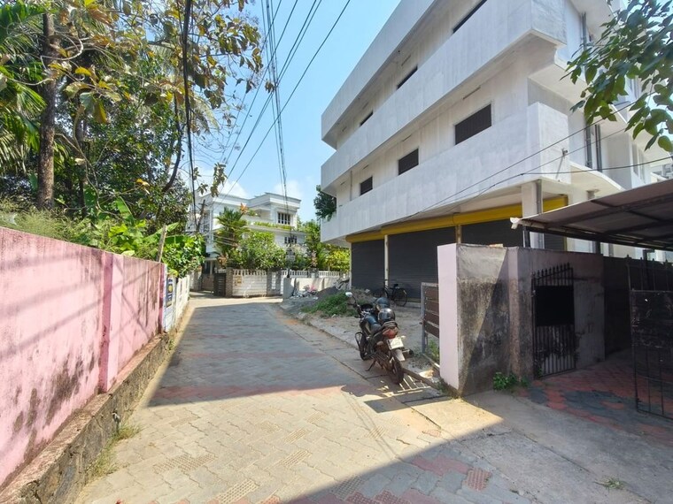 Exterior View, maradu Commercial Warehouse 700 Sq.Ft. In Maradu Kochi 10190239