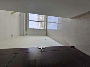 Room in 3 BHK Apartment at Mahagun Mirabella, Sector 79 – for Rent