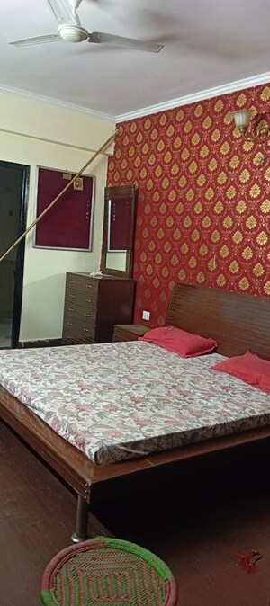 Bedroom in 3 BHK Builder Floor at Sector 47 – for Rent