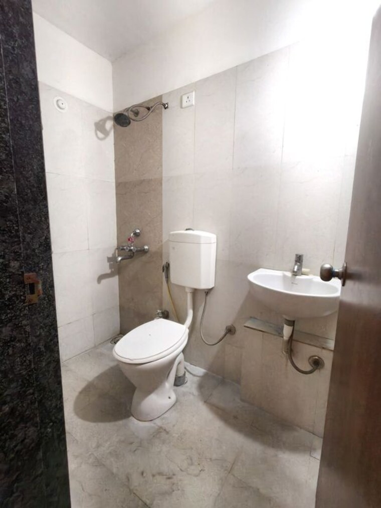 Bathroom, keystone-capella 2 Bedroom 624 Sq.Ft. Apartment In Undri Pune 10190290
