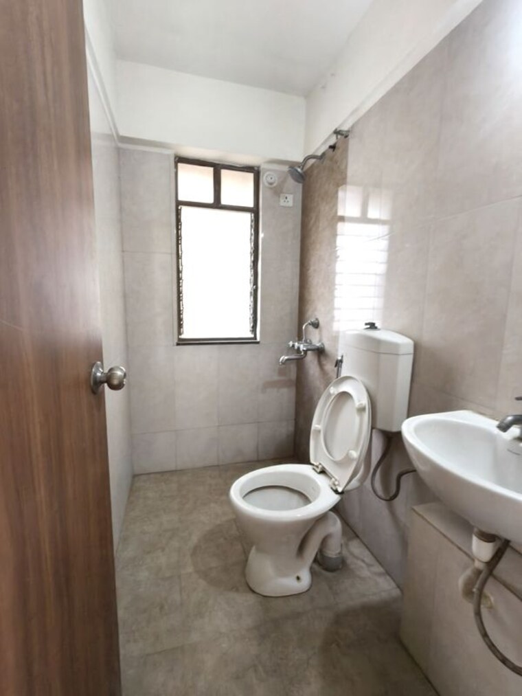 Bathroom, keystone-capella 2 Bedroom 624 Sq.Ft. Apartment In Undri Pune 10190290