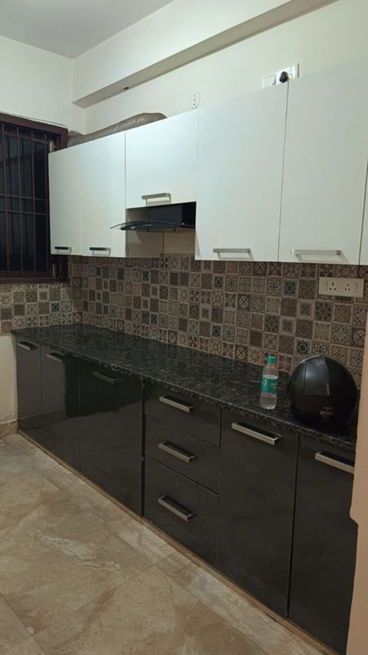 Kitchen, sector 39 2 Bedroom 170 Sq.Yd. Builder Floor In Sector 39 Gurgaon 10190315