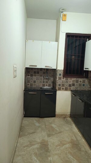 Kitchen in 2 BHK Builder Floor at Sector 39 – for Rent