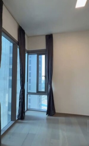 Room in 3 BHK Apartment at Piramal Mahalaxmi Central Tower, Mahalaxmi – for Rent