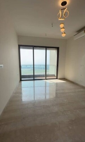 Room in 3 BHK Apartment at Piramal Mahalaxmi Central Tower, Mahalaxmi – for Rent