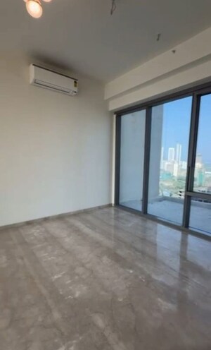 Room in 3 BHK Apartment at Piramal Mahalaxmi Central Tower, Mahalaxmi – for Rent