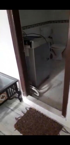 Furnished Amenities in 2 BHK Builder Floor at Lajpat Nagar 4 – for Rent