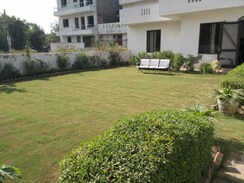 2 BHK + Study Room Independent House For Rent in Sector 40
