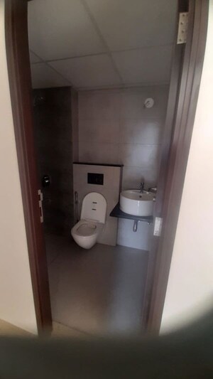 Bathroom in 2 BHK Apartment at Mahindra Alcove, Chandivali – for Rent