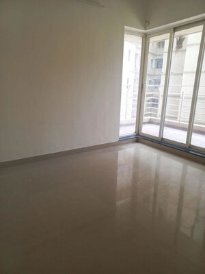 Room in 3 BHK Apartment at PRA The Lake District, Kondhwa – for Sale