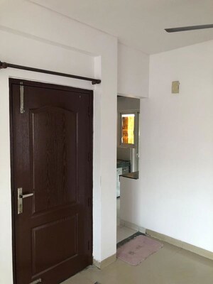 Room in 3 BHK Apartment at BPTP Park Elite Floors, Sector 85 – for Sale