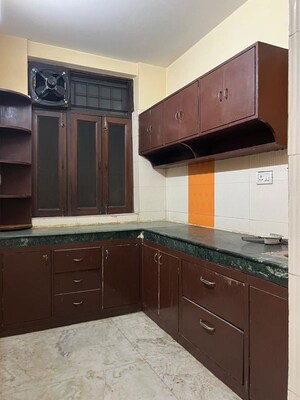 Kitchen in 2 BHK Builder Floor at Ansal Royale Casa, Sector 55 – for Rent