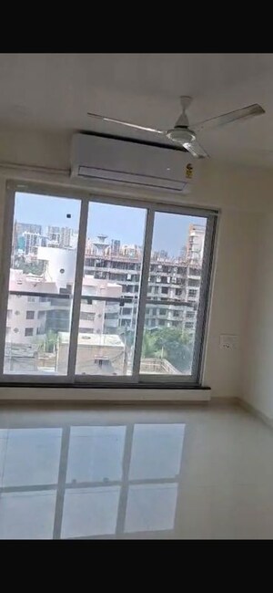 Room in 2 BHK Apartment at Jiten Apartment, Andheri West – for Rent
