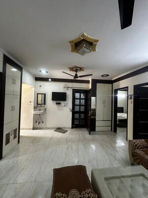 Room in 3 BHK Builder Floor at Ardee City, Sector 52 – for Rent