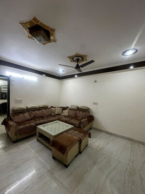 Living Room in 3 BHK Builder Floor at Ardee City, Sector 52 – for Rent